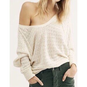 Free People cream Thien’s Hacci dolman sleeve winter casual sweater Medium